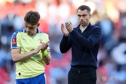 圣徒主帥：曼城兩個(gè)進(jìn)球都是遠(yuǎn)射，這說明了我們表現(xiàn)有多出色